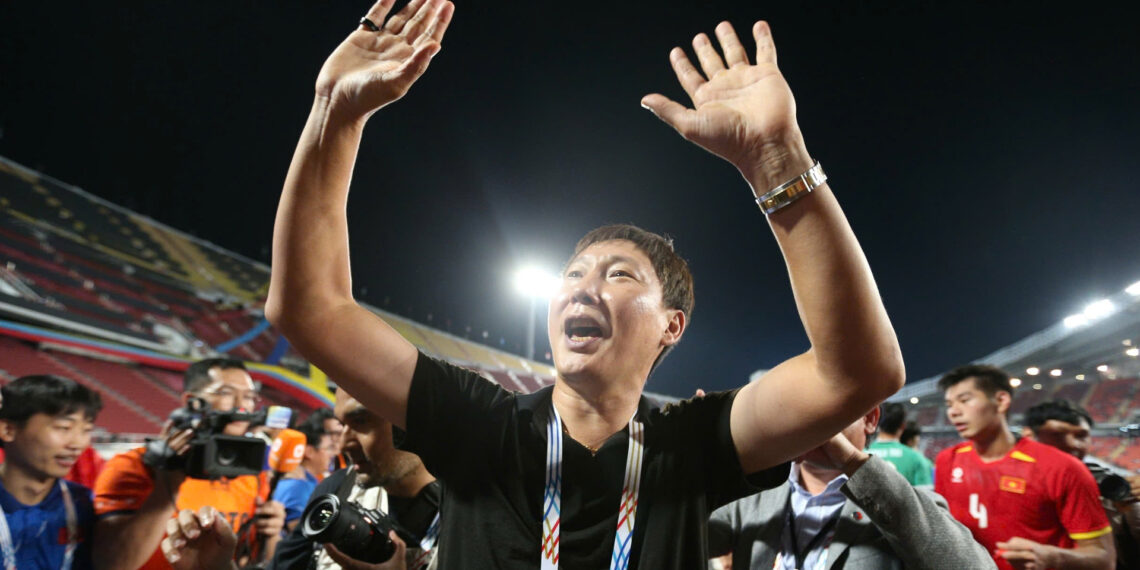 bao thai lan kim sang sik qua tai u22 viet nam gioi hon 789.jpg