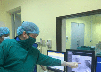 benh vien huyen mien nui cuu nguoi dot quy trong 30 phut 798.png