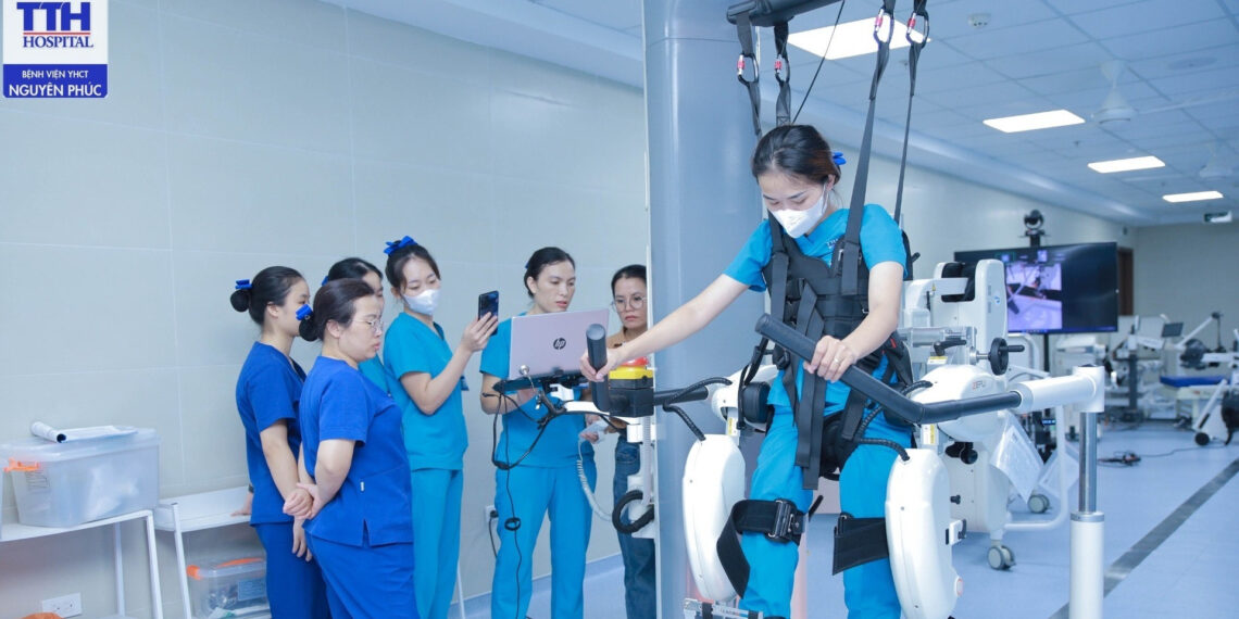 benh vien yhct nguyen phuc ung dung cong nghe cao trong phuc hoi chuc nang 1180.jpeg