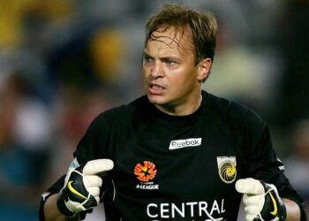 Paul Scholes chỉ mặt đồng đội tệ nhất sự nghiệp ở MU bosnich 2812192232.jpg