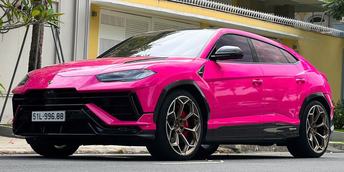 di 1 nam chu sieu xe lamborghini urus lo tien ngang mercedes benz s 450 mua moi 2096.jpg