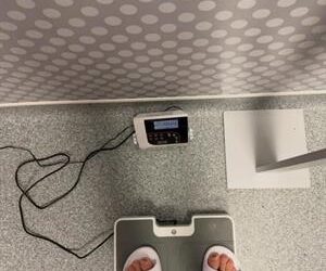 erling haaland dap tra vui nhon pep guardiola trong ngay giang sinh.jpg