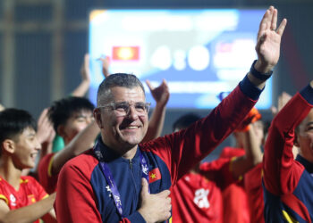 hlv cristiano roland u17 viet nam lam nen lich su rat co tuong lai 2485.jpg