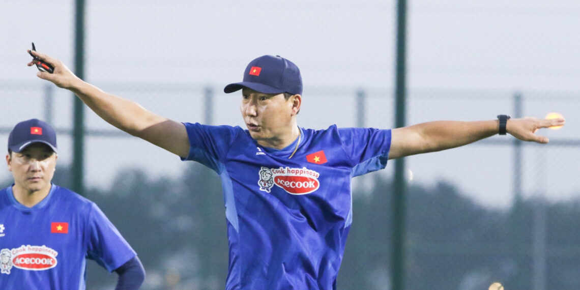 hlv kim sang sik noi gian voi u23 viet nam truoc giai chau a 629.jpg