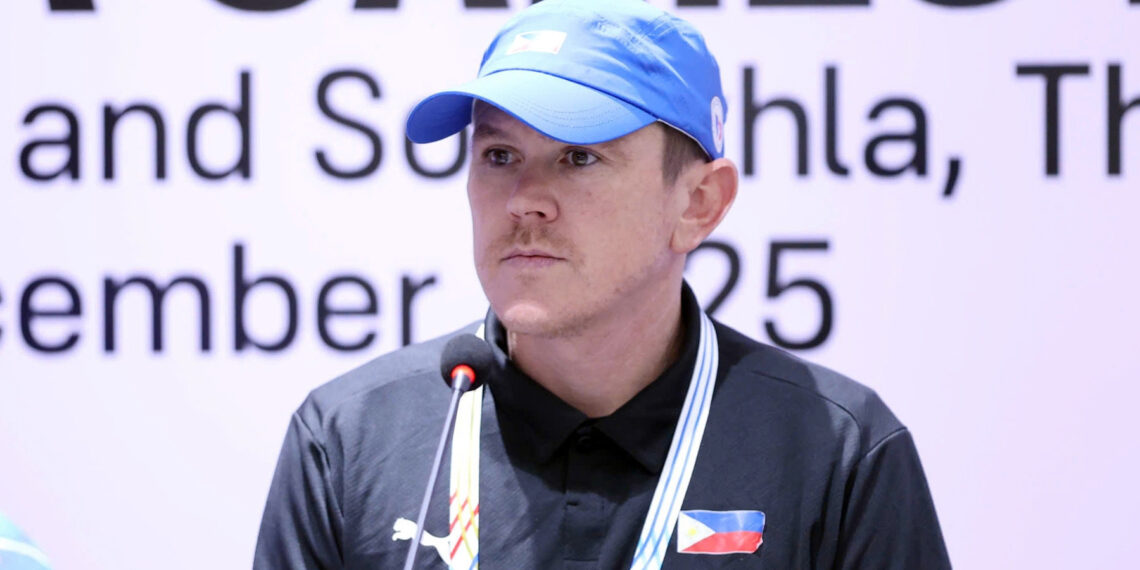 hlv philippines muon da luan luu voi u22 viet nam o ban ket 1530.jpg