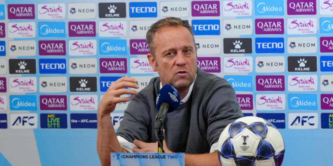 HLV Polking nói gì sau thất bại của CAHN? hlv polking 1112230415.jpg