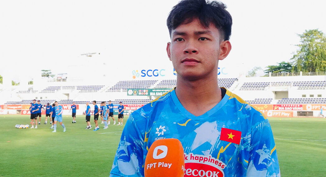 hlv kim sang sik chot danh sach u23 viet nam du sea games 33.jpg