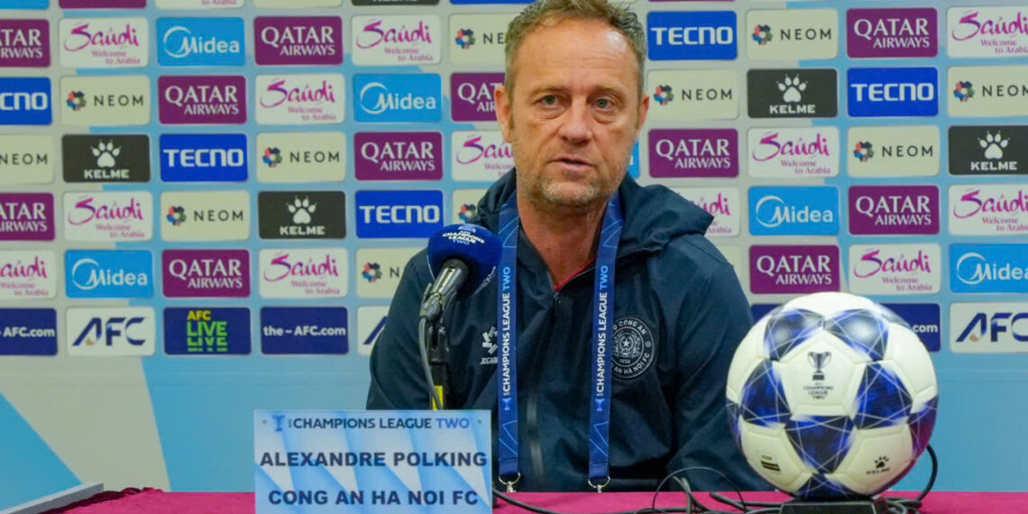 hlv polking dat muc tieu lon cho clb cahn.jpg