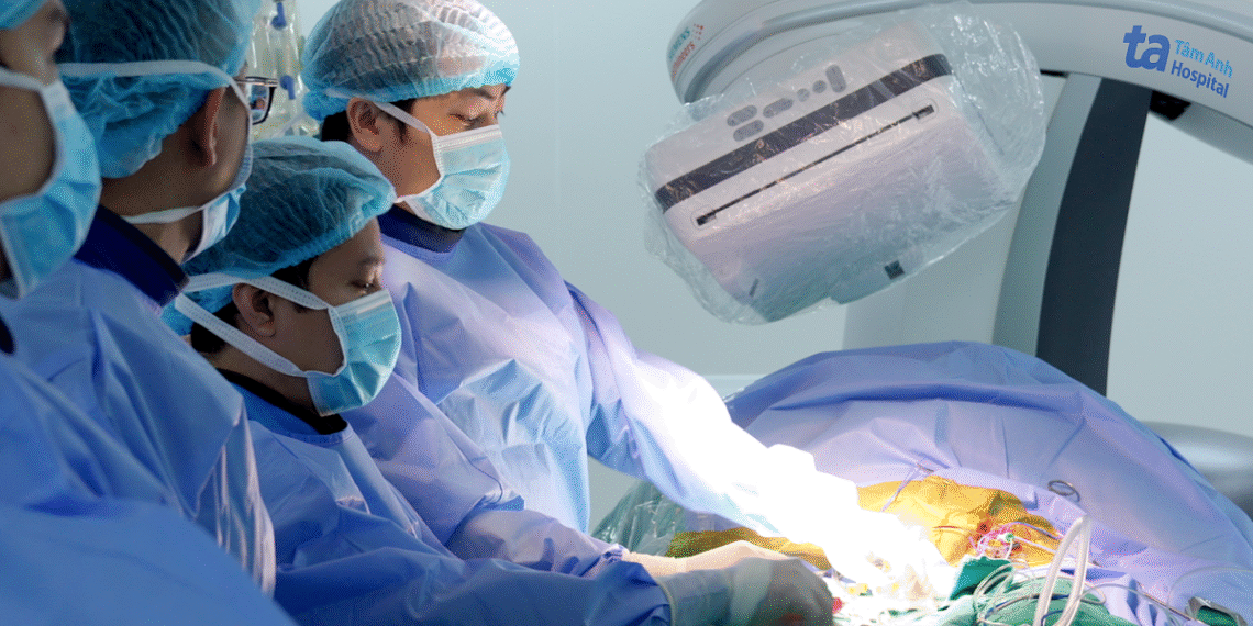 Ba lần can thiệp tái thông mạch vành cùng vị trí image001 1764561054 1764561076 7443 5126 1764562194.png