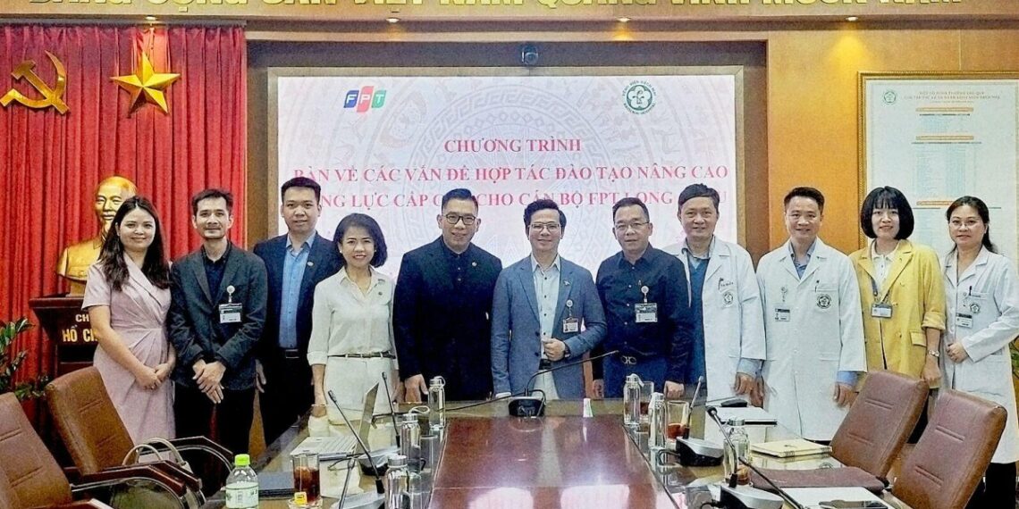Bệnh viện Bạch Mai phối hợp đào tạo năng lực cho Long Châu image001 1764658738 1764658859 9434 1764658917.jpg