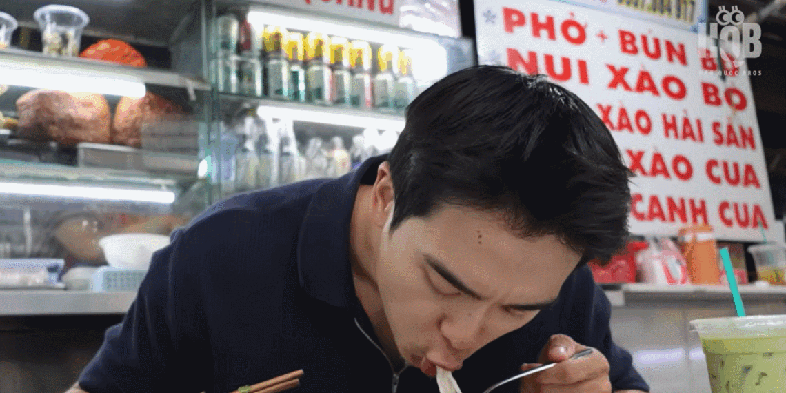 khach han cam 200 nghin dong an no ne dac san trong khu cho tram tuoi o tphcm 3362.gif