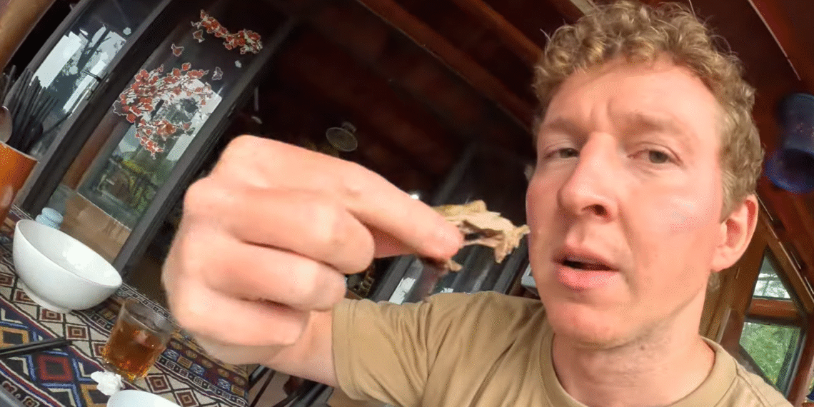 khach tay thu dac san ngot thom o thanh hoa ghe cho que xem mon di nhung ngon 1540.png