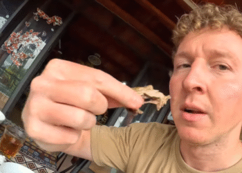 khach tay thu dac san ngot thom o thanh hoa ghe cho que xem mon di nhung ngon 1540.png