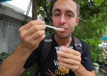 khach tay thu mon la o tphcm mem nhu tan trong mieng gia chi 15 1586.png