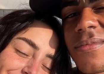 lamine yamal hut qua bong vang 2025 ban gai nhan loi ngot ngao 403.jpeg