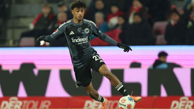 Điểm tin bóng đá sáng 3/12: MU giành hậu vệ trái Frankfurt với Real và Barca nathaniel brown 0312072604.jpg