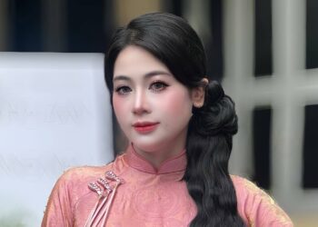 Bị chê 'to như khủng long', cô gái giảm 25 kg sau 5 tháng nga2 1764476638 1764476684 4622 1764477092.jpg