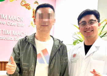 nguoi dan ong bat ngo nga guc khi an sang va 120 phut chay dua sinh tu 391.png