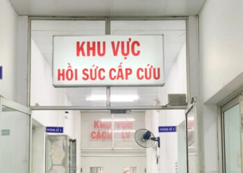 nguoi dan ong khap khieng vao cau cuu bac si vi ly do kho noi 43477.webp.jpeg