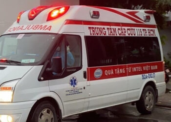 nguoi phu nu vo bang quang sau khi nhau say 3344.jpg