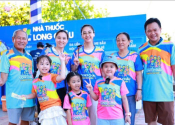 nha trang kham suc khoe mien phi tai ngay hoi gia dinh long chau 1220.jpg