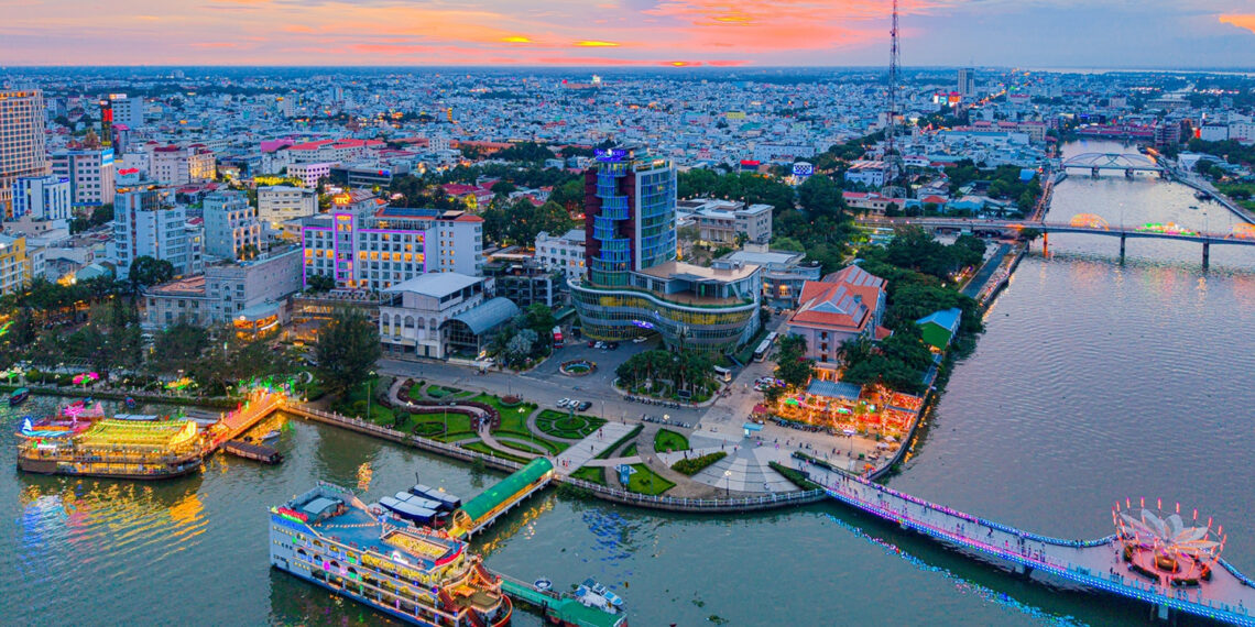 nhung dia diem tham quan noi tieng o phuong dong dan nhat can tho 1579.jpg