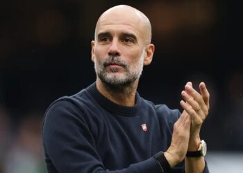 pep guardiola man city thich dan dau hon la bam duoi doi thu.jpg