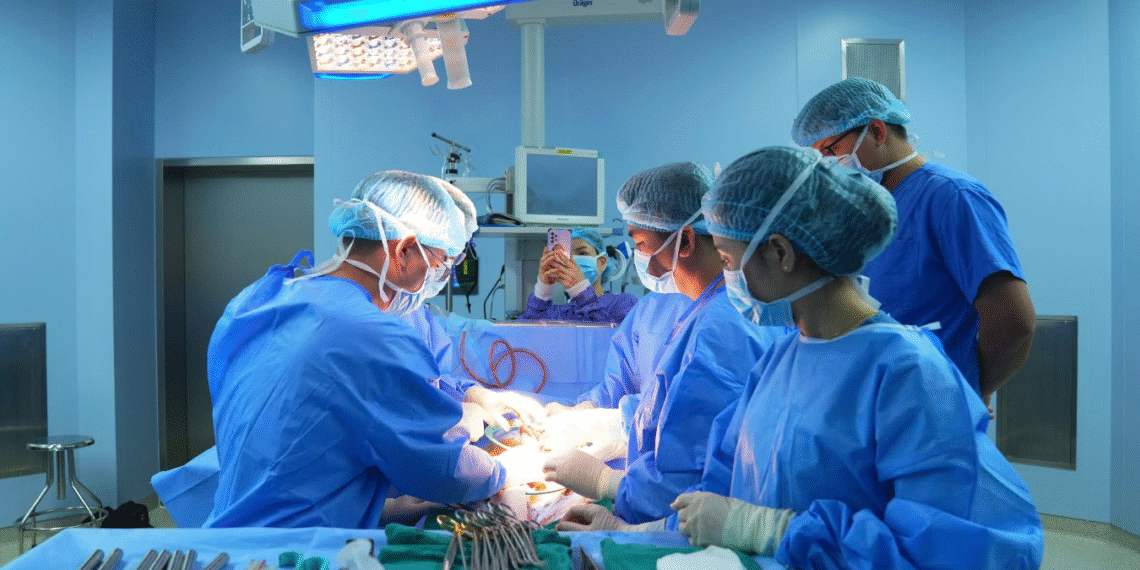 phau thuat moi voi benh nhan liet duong co nut dieu chinh ban linh dan ong 95667.png