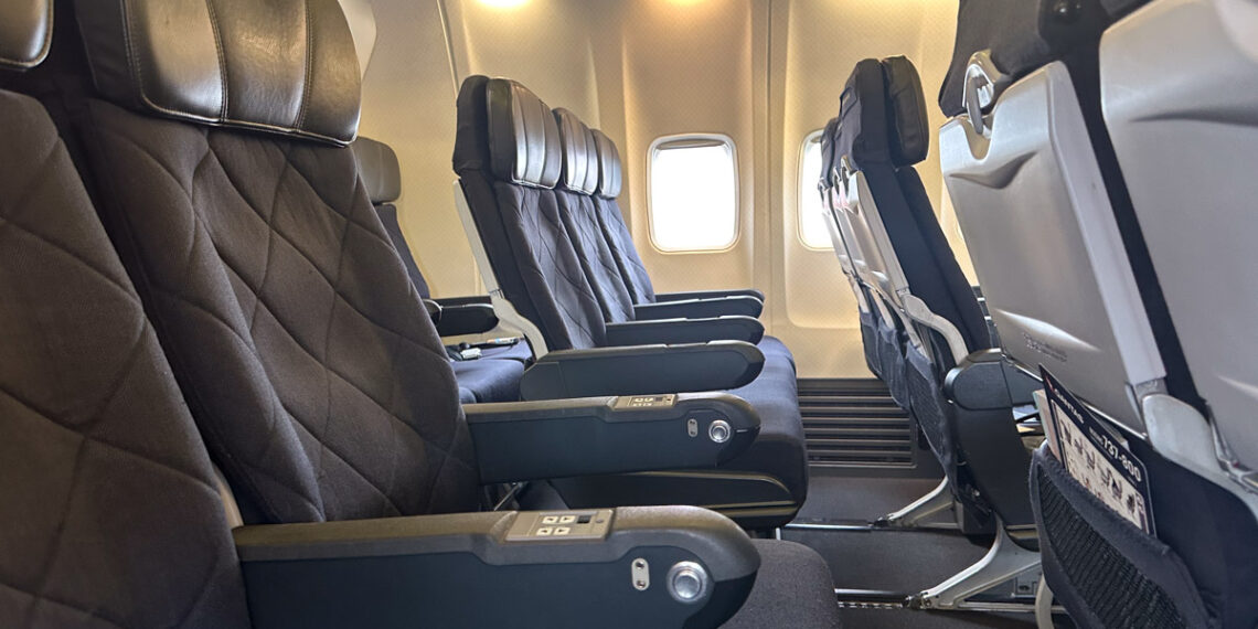 qantas737economyseatsrow29 176 9238 5414 1765337935.jpg