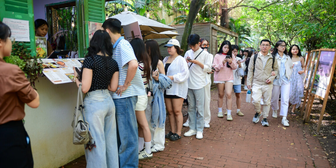 quan xoi giua rung o tphcm hap dan gioi tre xep hang ca tieng de an thu 966.jpg