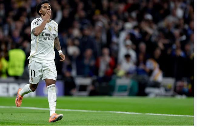 rodrygo ghi ban real van thua nguoc man city tai bernabeu.png