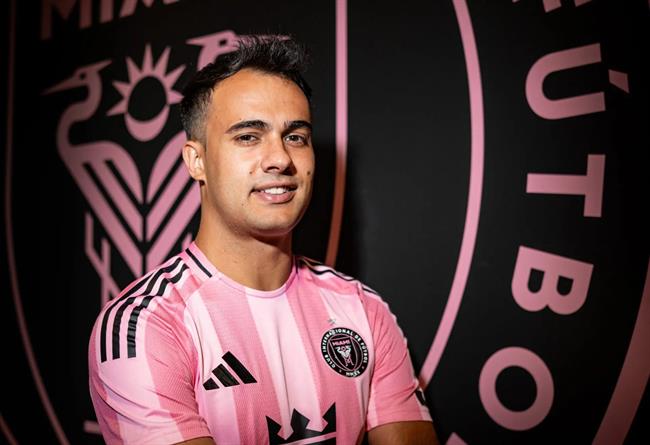 "Người thừa" MU trở thành đồng đội mới của Messi sau 6 tháng thất nghiệp sergio reguilon 1612062946.jpg