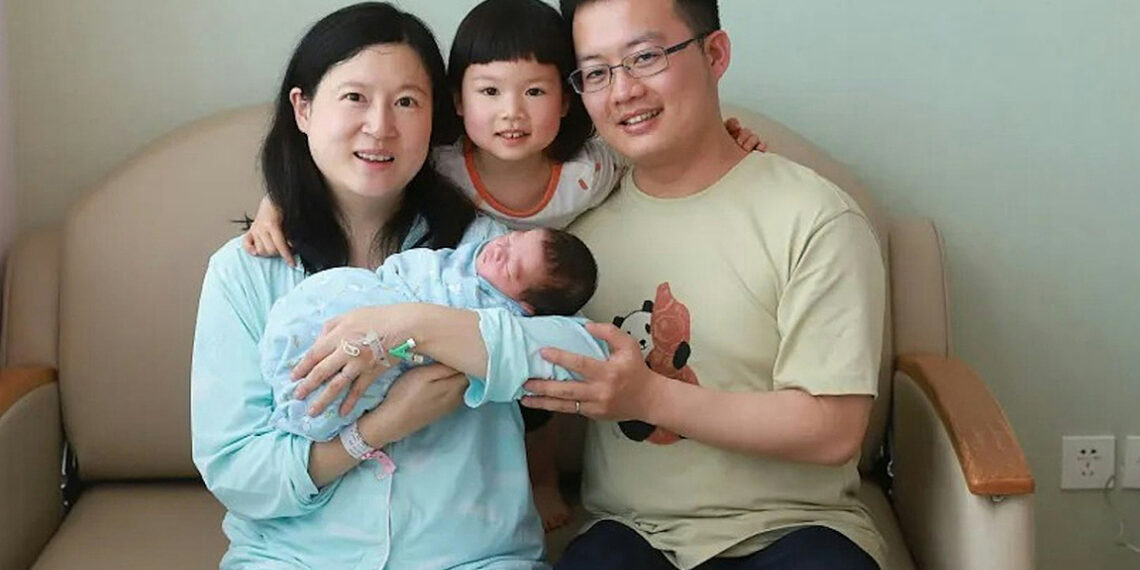 Ba 'chiếc lồng' vô hình khiến phụ nữ Trung Quốc sợ sinh con sinh con1 1765167208 176516748 8103 1123 1765176275.jpg