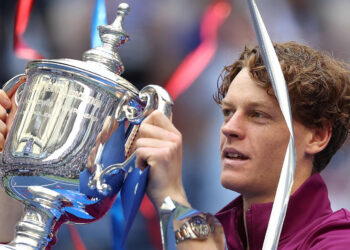 sinner vo dich us open 2024 nha vua moi cua quan vot 2017.jpg