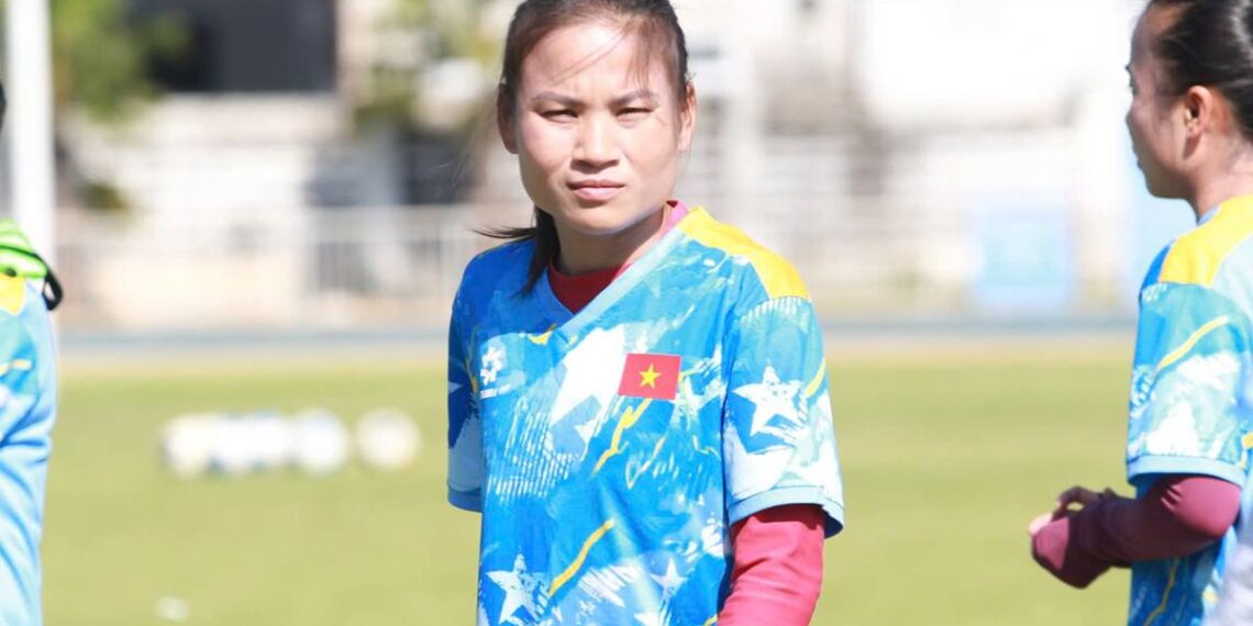 Nữ tuyển thủ Việt Nam chấn thương sau khi lập hat-trick thai thi thao vs dt nu viet nam 0612181458.jpg