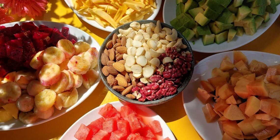 Thiếu chất gì gây rụng tóc? thu o ng xuye n a n tra i ca y 1161 7421 1766236051.jpg