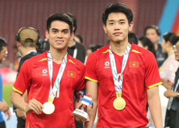 thu quan u23 viet nam tuyen bo di sau tai vck chau a 1982.jpg