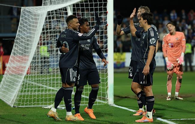 thu mon doi hang ba che real madrid chi biet cau gio va pha bong.jpg