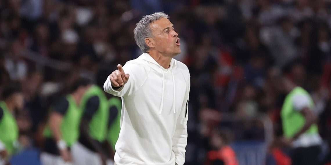 thuyen truong psg luis enrique nhap vien sau tai nan xe dap 281.jpg