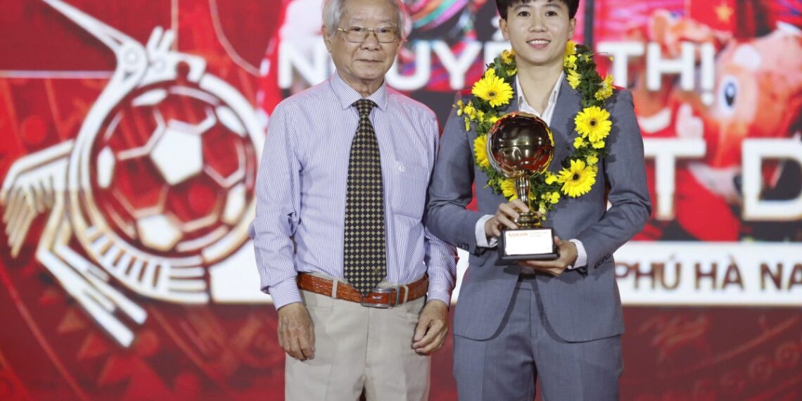 tong hop cac danh hieu trong gala qua bong vang viet nam 2025.jpg