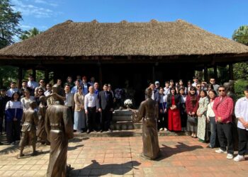 trai nghiem tai den trang trin 1729 2117 1766394695.jpg