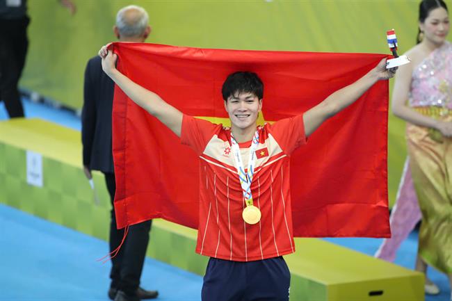 tran hung nguyen muon nha via hcv sea games cho dt boi loi viet nam.jpg