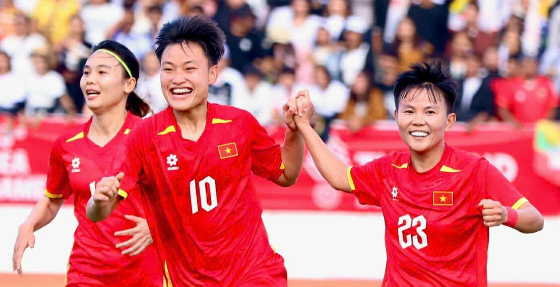 truc tiep nu viet nam 2 0 myanmar hai ban choang vang doi thu h1 2371.jpg