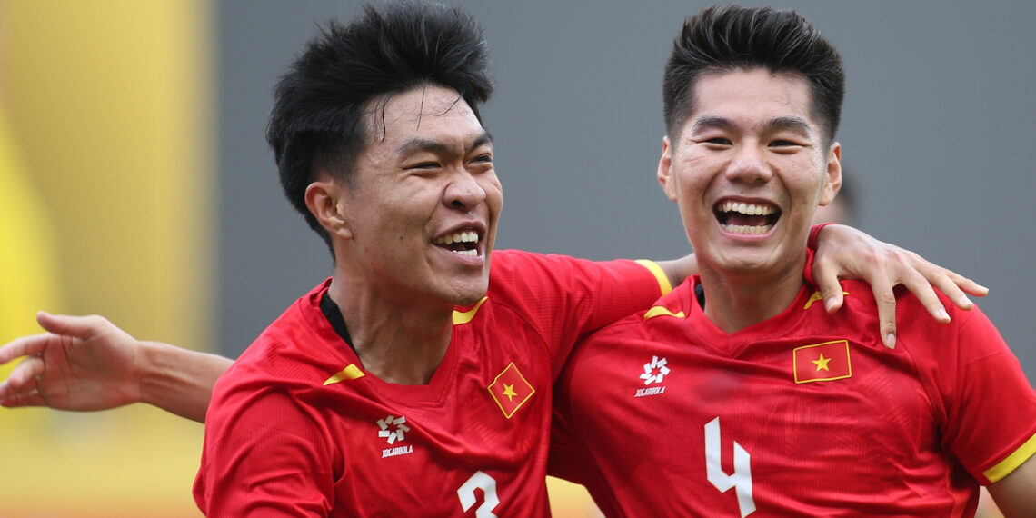 u22 viet nam duoc du doan tiep van son khien thai lan om han 1888.jpg