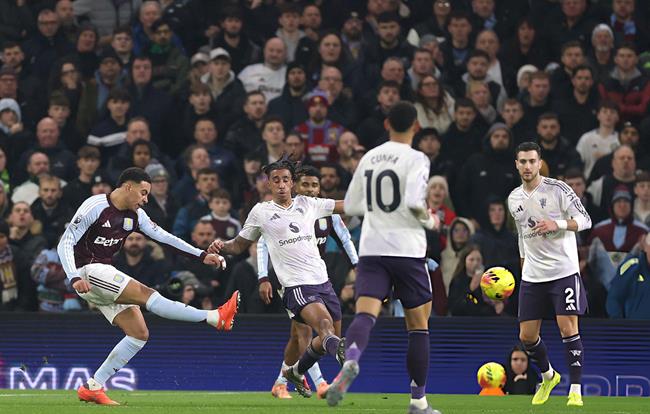 unai emery het loi ngoi khen morgan rogers sau tran thang mu.jpg