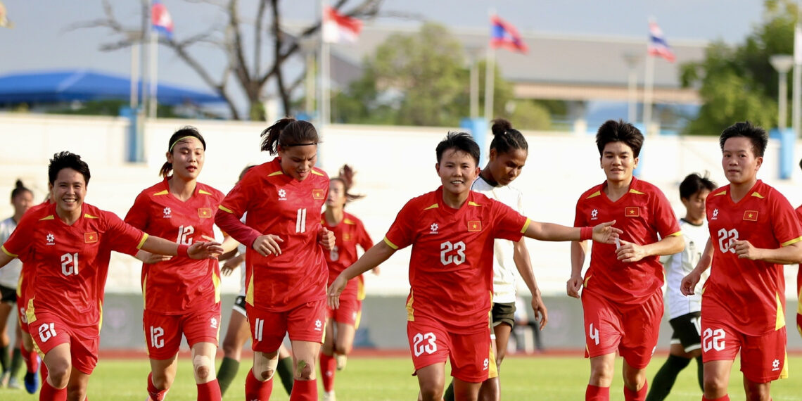 Vào chung kết, HLV Mai Đức Chung tuyên bố vô địch SEA Games vao chung ket hlv mai duc chung tuyen bo vo dich sea games 2875.jpg