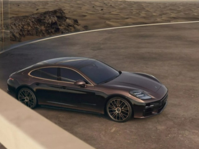 Chiêm ngưỡng Porsche Panamera Turbo độc bản phủ hạt vàng gây choáng ngợp xehay porsche panamera turbo 291125 12.jpg