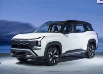 xehay dst ra mat 011225 15.jpg