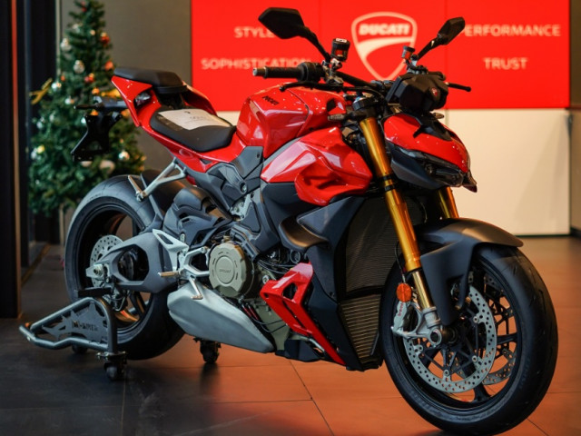 Ducati Streetfighter V4 S về Việt Nam: Siêu mô tô giá 1,039 tỷ đồng xehay ducati ve vn 041225 1.jpg