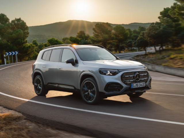 Mercedes-Benz GLB 2026 ra mắt: Nâng cấp từ thiết kế đến hệ truyền động xehay glb 2026 081225 6.jpg